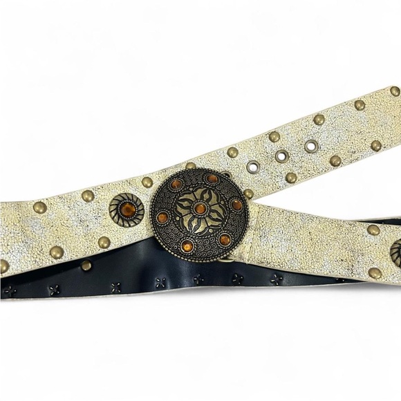 Accessories - Vintage-Inspired Western Ivory Studded Waist Belt with Decorative Medallion